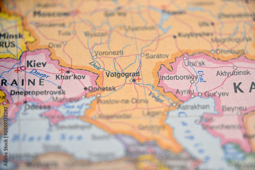 Obraz premium Volgograd Russia Illuminated on Blurred World Map – Striking Geographic Focus Background Concept