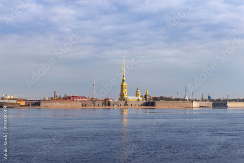 Tableau sur toile Panorama of Peter and Paul Fortress in the center of Saint Petersburg, Russia