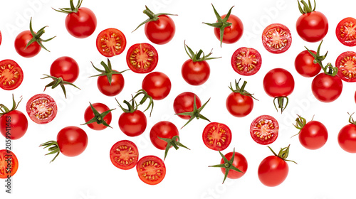 Foto Fresh red cherry tomatoes and halves scattered