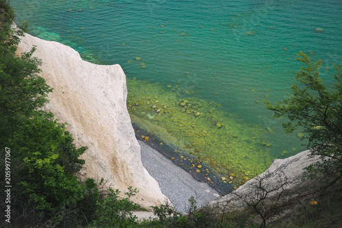View from the cliff-top hiking trail of the Wissower Klinken Chalk Cliffs (2026) in Jasmund National Park on the island of Rügen, Baltic Sea – Germany.
