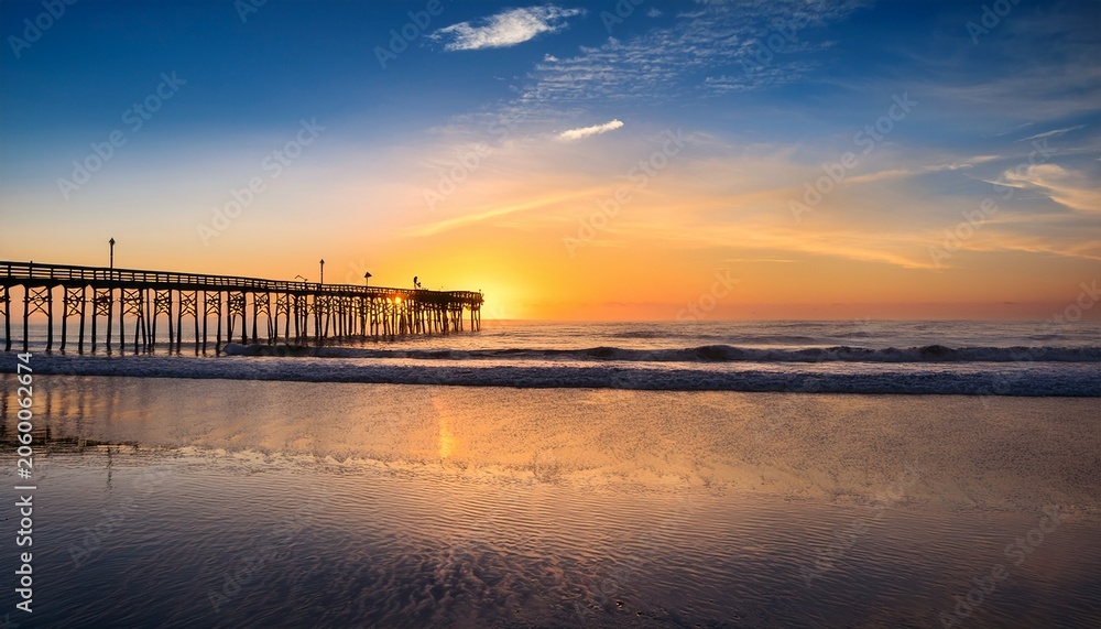 Fototapeta premium Holden Beach Nc Pier At Sunrise