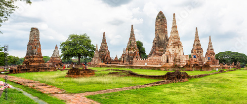 Foto Tall Stupa and Ruins of the Vihara at Wat Phra Si Sanphet, Ayutthaya