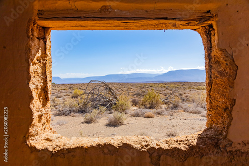 Foto Ruins of Uintjiesbos farmstead, colonial heritage site in the Tankwa Karoo