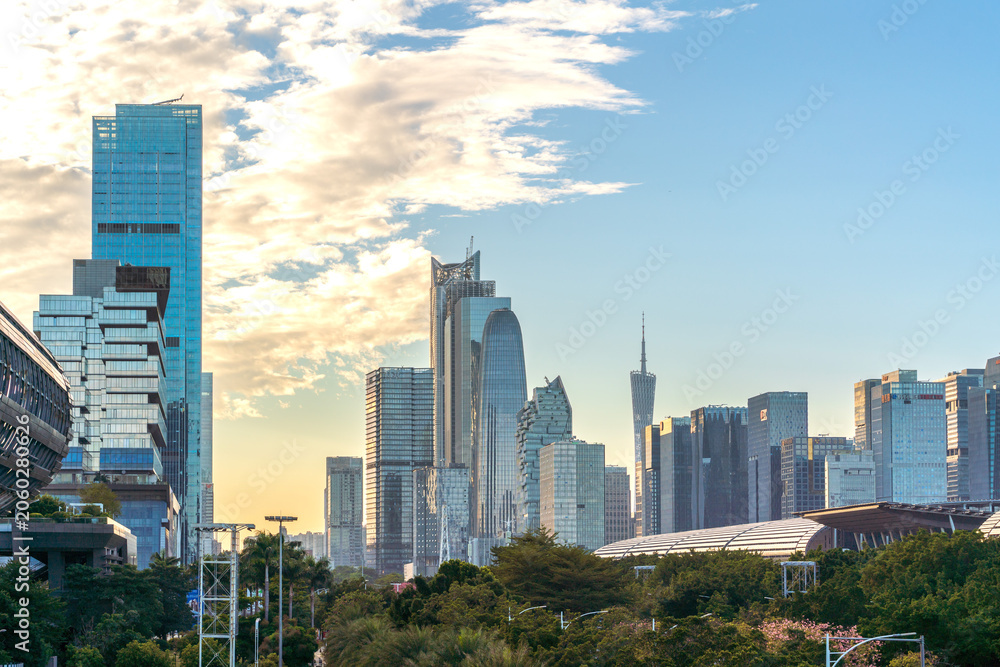 Obraz premium Guangzhou Skyline at Sunset with Canton Tower
