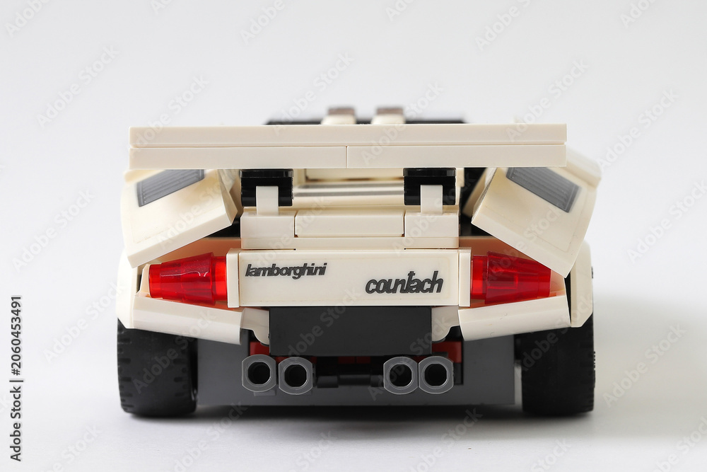 Naklejka premium Lego car Lamborghini Countach rear view