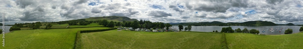 Φωτογραφία Aerial Wide Angle Panoramic View of Lake Districts Valley and Mountains of UK