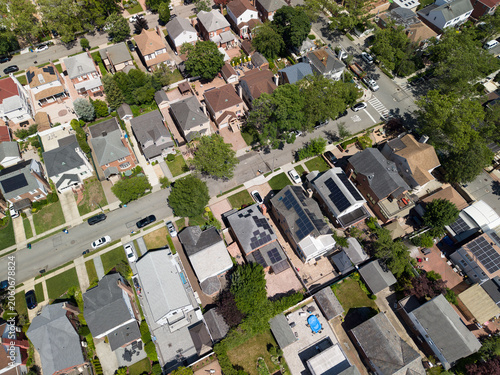 Fotografie Hollis queens neighborhood overview featuring solar panel homes