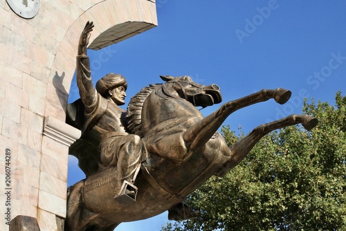 Photography A bronze statue depicting Ottoman viziers and sultans