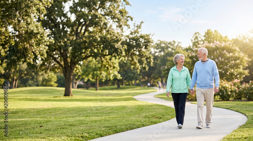 Active retirement lifestyle for healthy and independent seniors