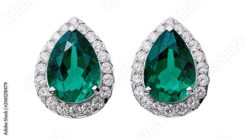 Photos Pear-shaped emerald and diamond halo stud earrings