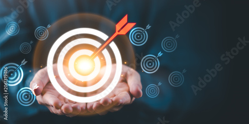 Fotografía Business strategist driving goal achievement through strategic planning, performance optimization, productivity improvement, leadership execution, measurable outcomes, and sustainable business growth