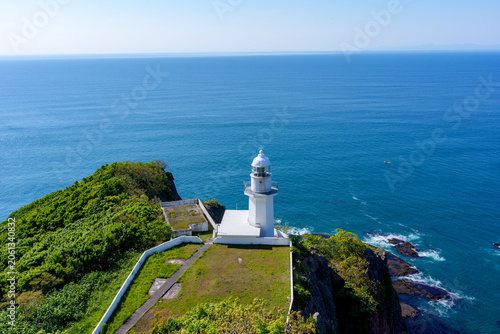 北海道室蘭市の地球岬とチキウ岬灯台 青い海が広がる絶景風景