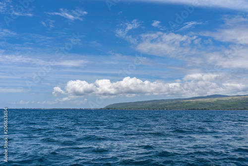 Kauai County, Hawaii. Niihau、 Lehua Crater and Napali Coast Boat Tour. Pacific Ocean.  Kauaʻi, sometimes written Kauai, is one of the main Hawaiian Islands. 