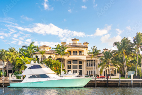 Fotografie Luxury Waterfront Mansion in Fort Lauderdale Florida