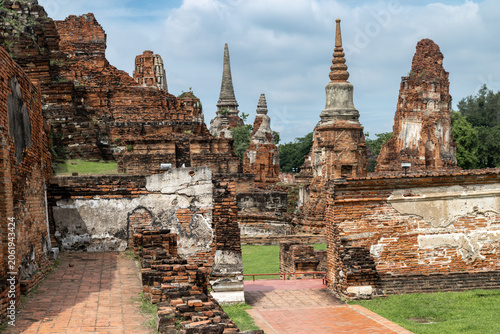 Bild auf Leinwand Ancient ruins of Wat Mahathat in Ayutthaya, Thailand