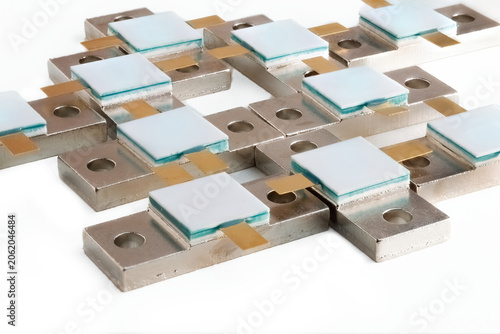High power rf flange mount attenuators and termination resistors for telecommunications hardware components
