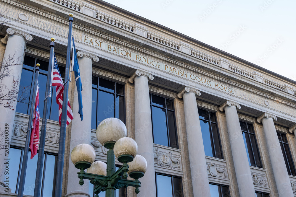 Obraz premium Baton Rouge, Louisiana, USA - February 13, 2022: East Baton Rouge Parish Courthouse in Louisiana, which currently houses the City Courts of Baton Rouge. Baton Rouge, Louisiana, USA. 