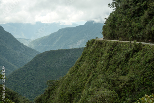 Фотография Cyclists Riding Bolivia’s Death Road