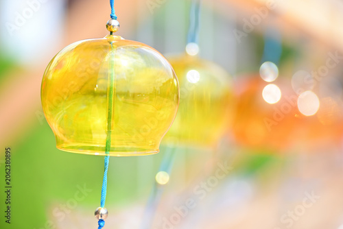 Foto Cool wind chime swaying in the breeze.（風鈴）12