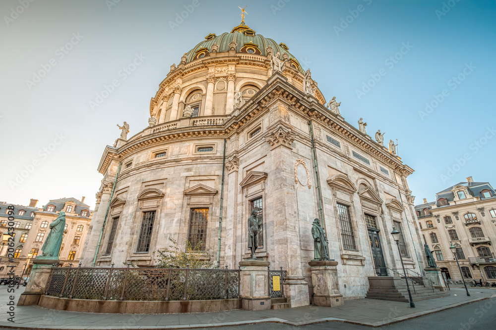 Naklejka premium Marble Church Frederiks Kirke Dome Architecture, Baroque Style, Lutheran Cathedral, Classical Facade, Statues