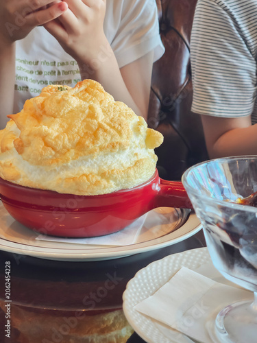 Soufflé dishes.  スフレ料理