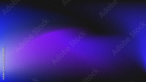 Foto Noisy textured gradient backdrop blending deep black, electric blue, and vibrant violet, soft wave glow, grain film noise texture