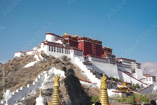 Obraz na płótnie Potala Palace on Marpo Ri Hill in Lhasa, Tibet