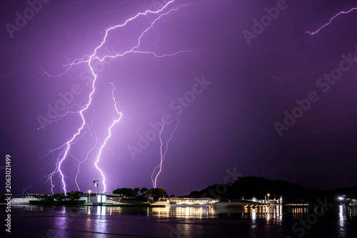 Lightning and thunder at Sun and Moon Shell Plaza in Zhuhai, Guangdong