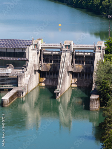 This hydroelectric power station uses water to produce electricity while supporting the energy grid and renewable energy efforts.