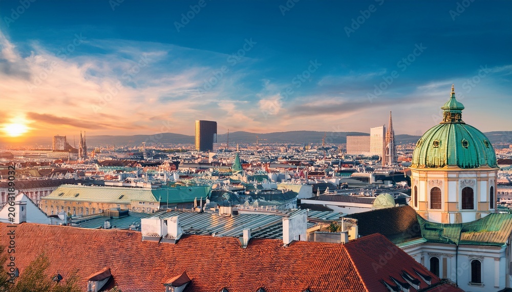 Fototapeta premium vienna austria famous city scape view background