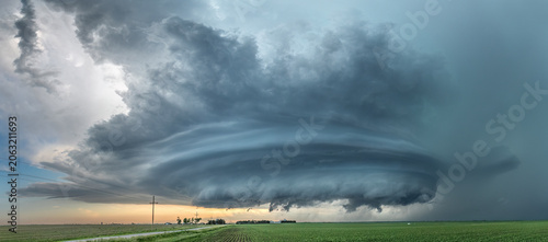 Fotografie Storm cell formation in Tornado Alley