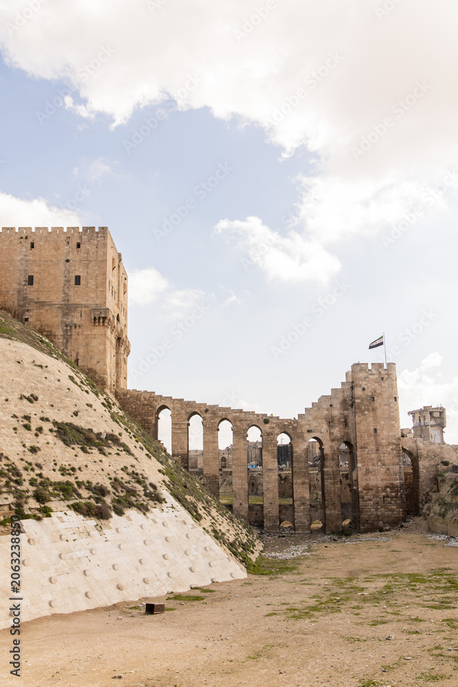 Obraz premium Citadel of Aleppo Stone Walls and Towers Syria
