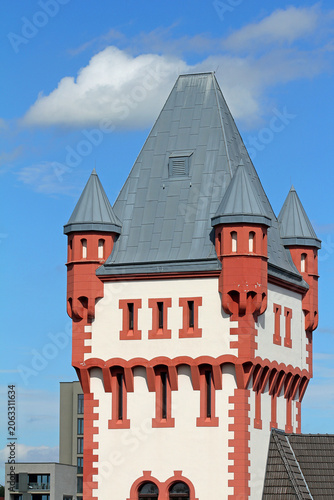 hörde castle at phoenix lake