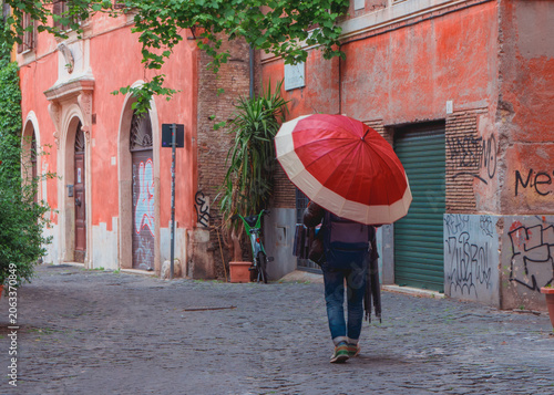 Canvas Print woman walking in the street