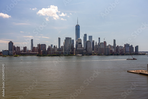 Cuadro en lienzo Lower manhattan skyline and hudson river view
