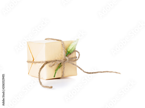 Gift box with beautiful ros...