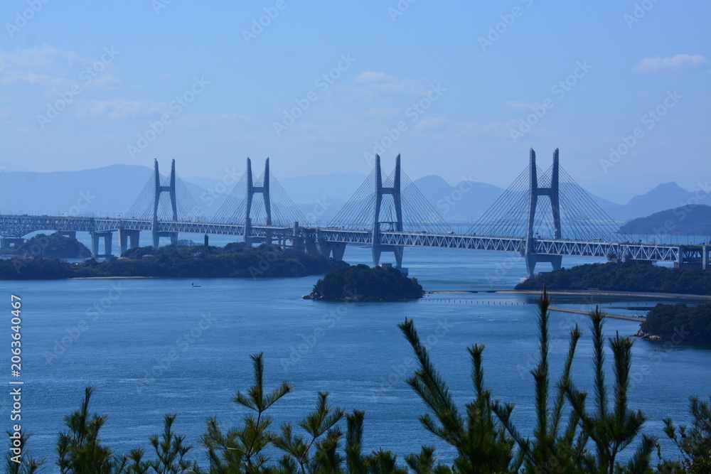 Fototapeta premium 岡山県 倉敷市の鷲羽山展望台～瀬戸大橋