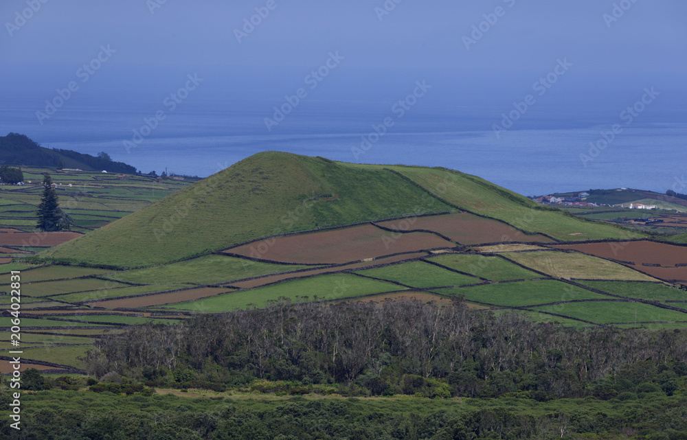 Naklejka premium Terceira island landscape with volcanic cone and atlantic ocean