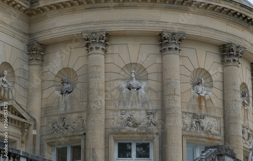 Canvastavla Classical/Neoclassical building façades, columns, pediments, Statues, Greco-Roman shapes and design, Ornaments