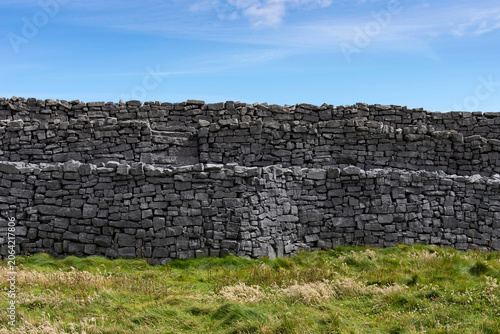 Rock wall on Dún Aonghasa