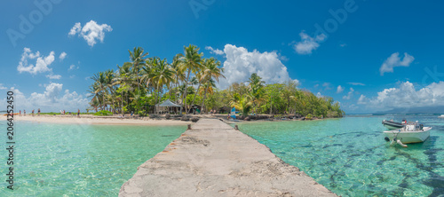 Vue panoramique du ponton de l'Îlet du Gosier en Guadeloupe, Antilles Françaises. 