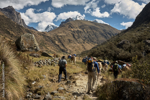 Cuadro en lienzo deep into the heart of Quebrada Carhuascancha, one of the most remote and rewarding valleys on the eastern flank of the Cordillera Blanca