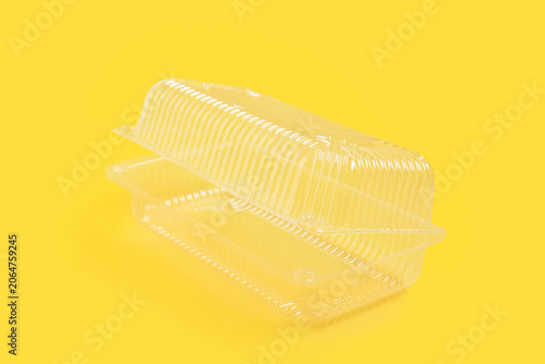 Disposable plastic food con...