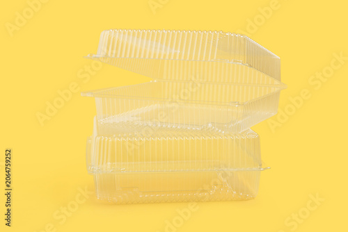 Disposable plastic food con...