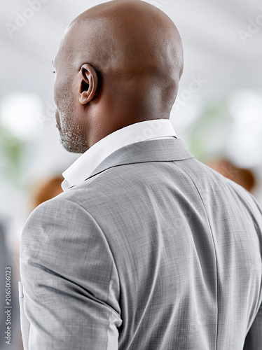 An editorial-style photograph of a financial seminar focused on conservative investments, with government bonds prominently featured as a safe and reliable option