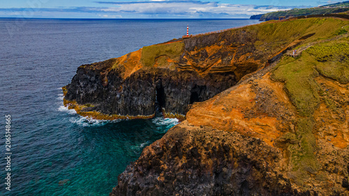 Billede på lærred Ponta do Cintrao viewpoint overlooking coastal cliffs and volcanic sea cave