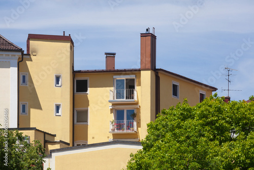 Modernes Wohngebäude, Traunstein, Chiemgau, Oberbayern, Bayern, Deutschland