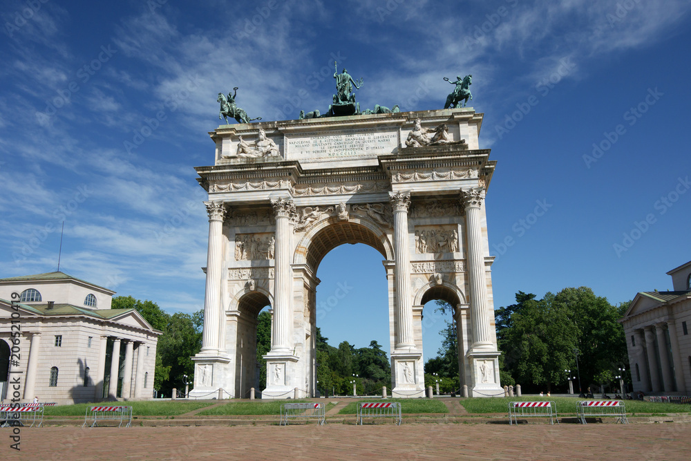 Fototapeta premium Arch of Peace Milano town city Italy Italian square church