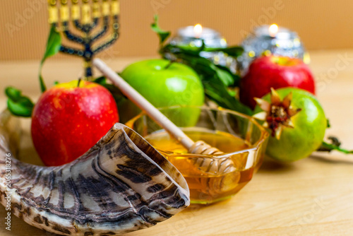 Rosh hashanah symbols with apples honey and shofar