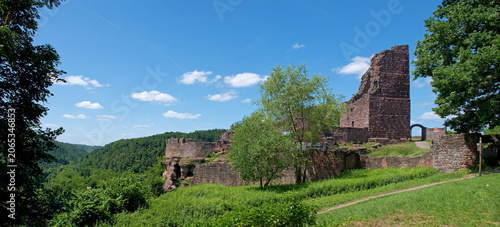 Schloss Lutzelbourg auf dem Schlossberg, Panoramablick